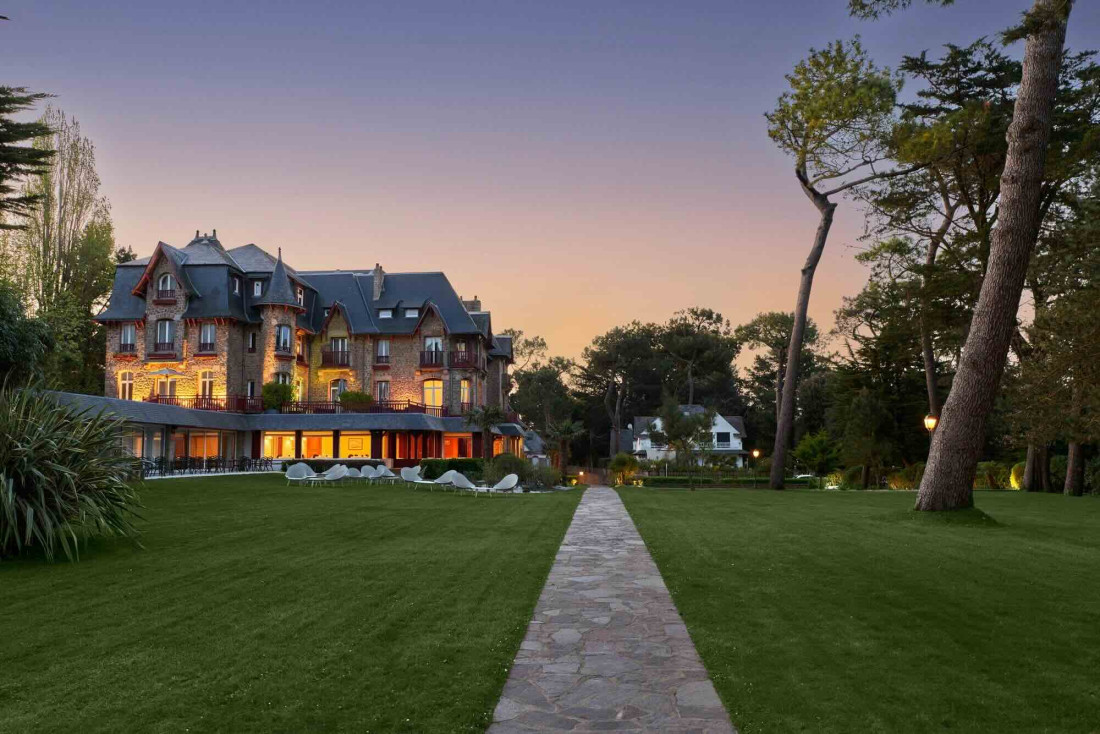Quels sont les plus beaux hôtels romantiques de La Baule ? Le Castel Marie-Louise © Barrière