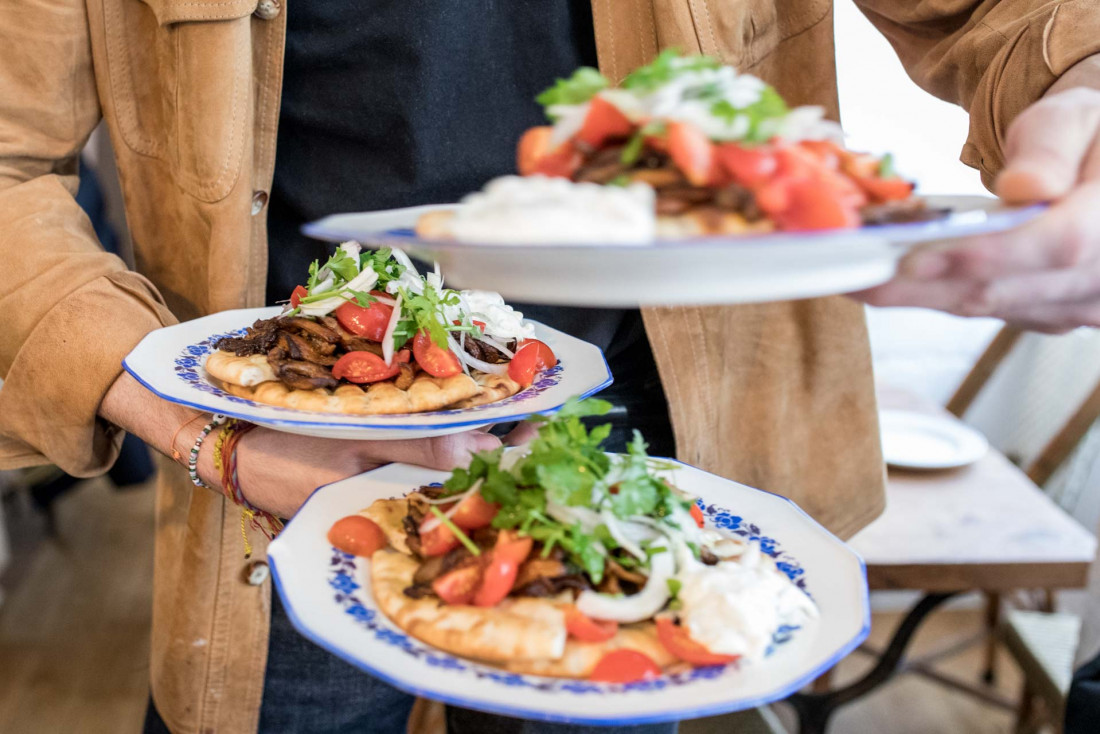 Etsi - l'ouzeri, viande grillée « Merida » © Arthuro Peduzzi