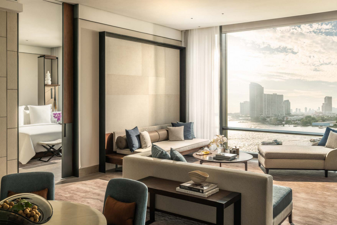 Four Seasons Bangkok Chao Phraya — Four Seasons Executive Suite © Ken Seet