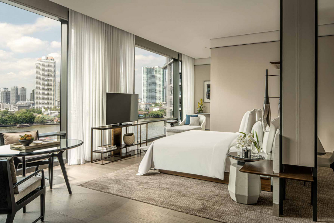 Four Seasons Bangkok Chao Phraya — Studio River View Suite © Ken Seet