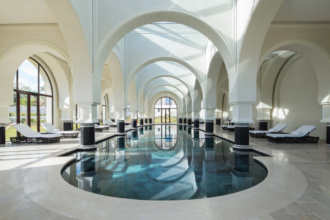 Four Seasons Hotel Tunis | La piscine intérieure © Four Seasons