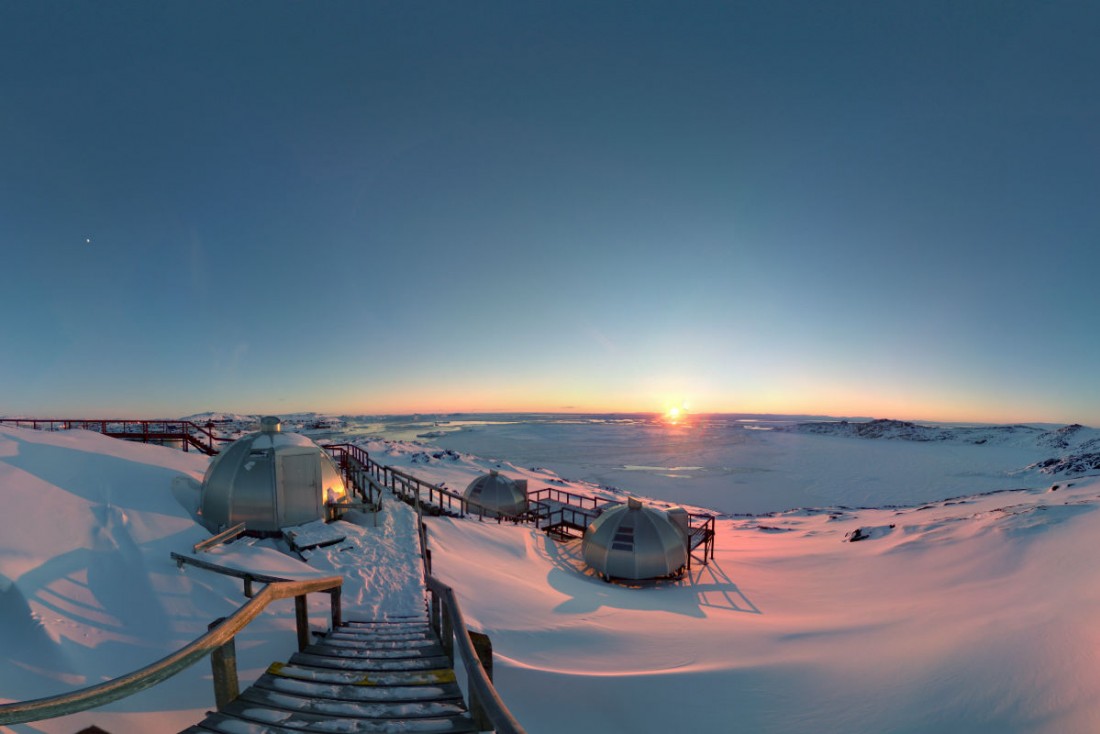Les igloos de l'Hotel Arctic, aperçus depuis la caméra à 360° Panono. Découvrez dans l'article la vue immersive de ce lieu époustouflant © DB / YONDER.fr