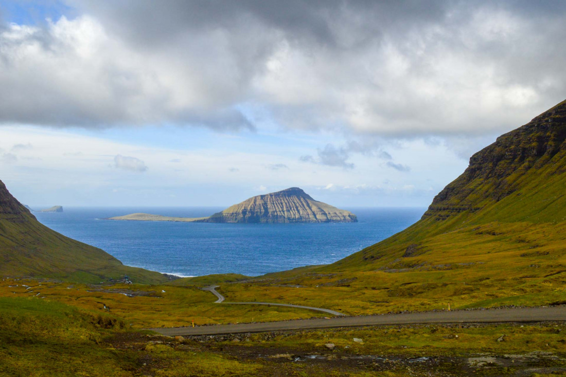 Îles Féroé | Le point de vue de Norðradalsvegur et l'île de Koltur © PG|YONDER.fr