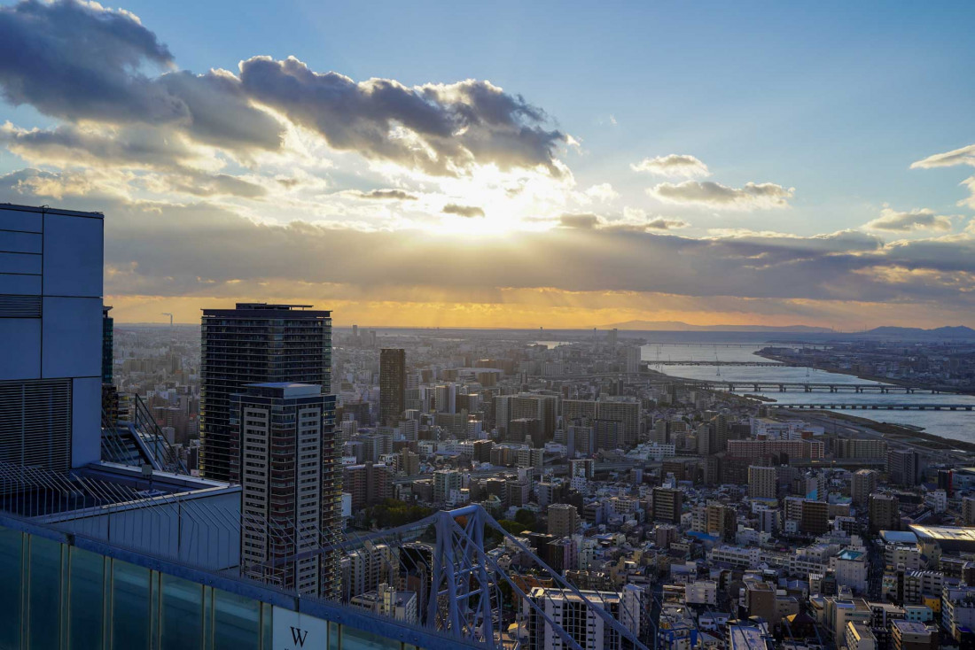 La panorama sur Osaka depuis l'Umeda Sky Building, haut de 173 mètres © DR