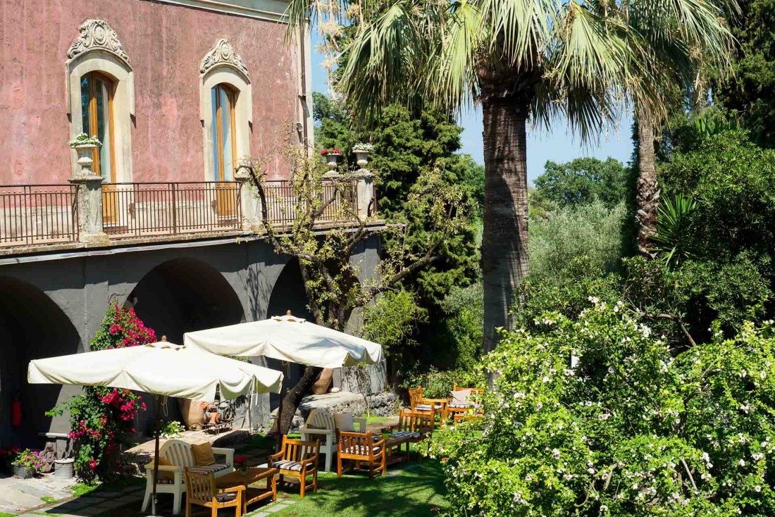 Sur les pentes de l'Etna en Sicile, Monaci delle Terre Nere est un boutique-hôtel estampillé Relais & Châteaux © Monaci delle Terre Nere