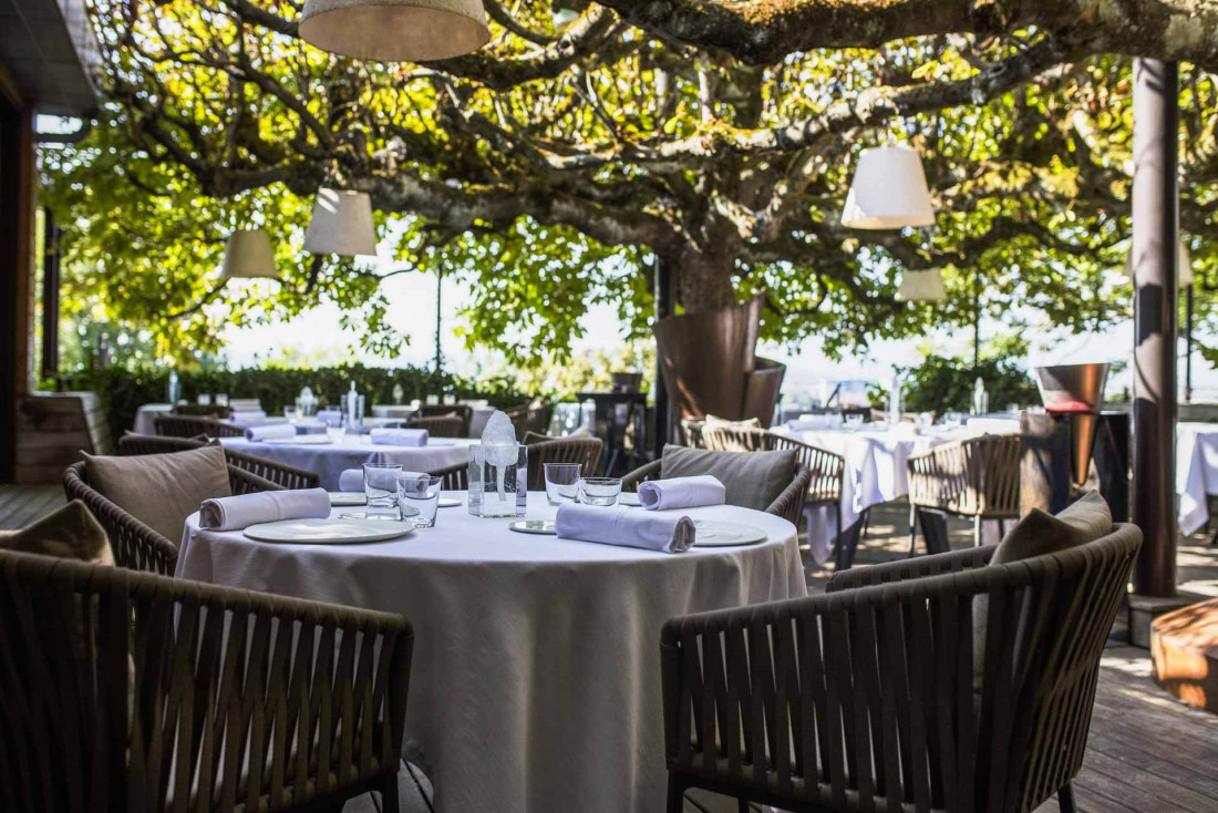 La terrasse du Clos des Sens, hôtel et restaurant trois étoiles au Guide Michelin © Matthieu Cellard