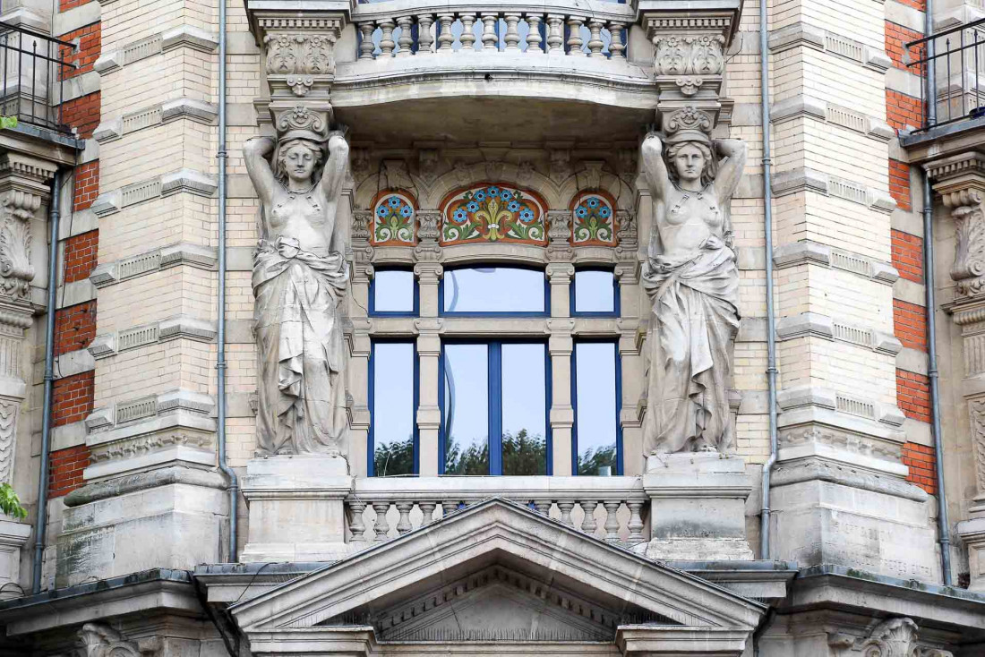 De majestueuses façades fin XIX encadrent la Place de la République © Fred Romero