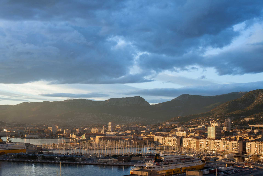 Toulon au crépuscule © Elena Popova