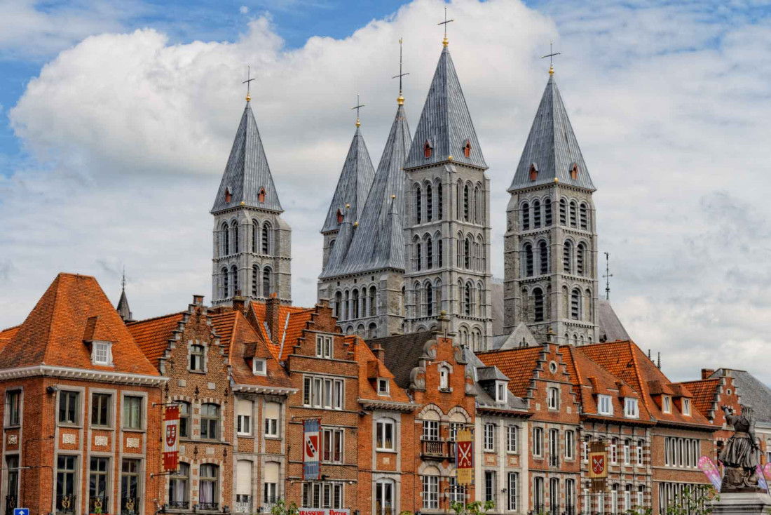 Les tours de la cathédrale de Tournai, classée à l'Unesco © Adobestock David Leveque