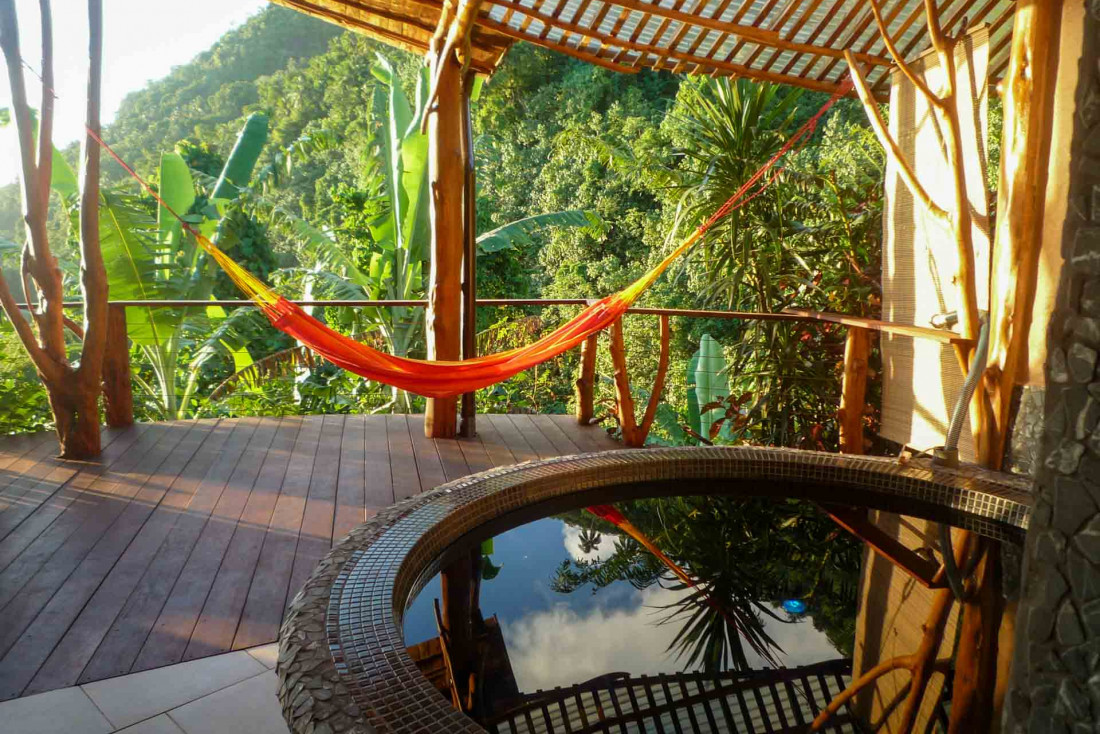 Pas besoin d'aller loin pour se prélasser sous les tropiques, le Vanira Lodge se trouve sur l'île principale de Tahiti © Vanira Lodge