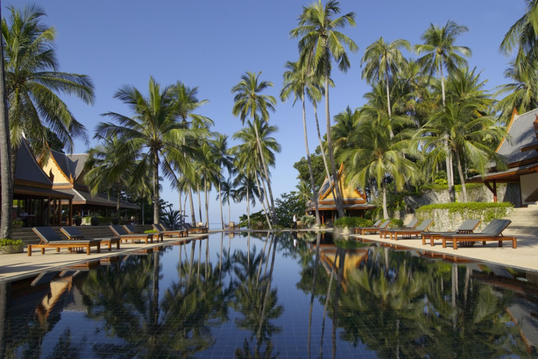 La splendide piscine, au cœur du domaine de l’Amanpuri | © Aman