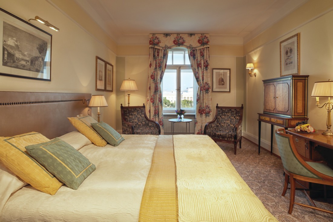 Les Deluxe Rooms offrent évidemment moins d’espace et de faste mais sont tout aussi confortables | © Belmond