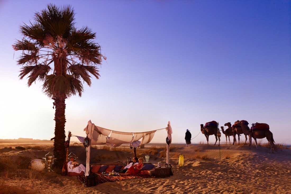L’hôtel offre la possibilité d’organiser un dîner sur la plage | © The Residence Tunis