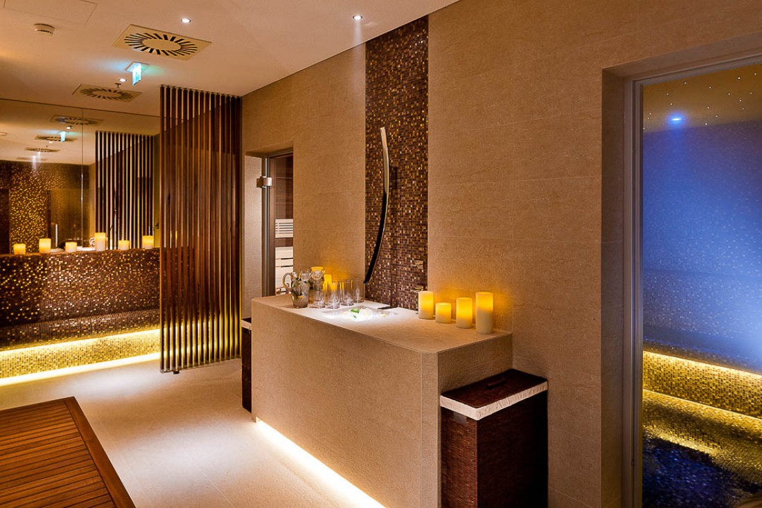 Le Spa, inauguré en 2013, tranche avec son style contemporain et dépouillé réussi | © Grand Hotel Wien