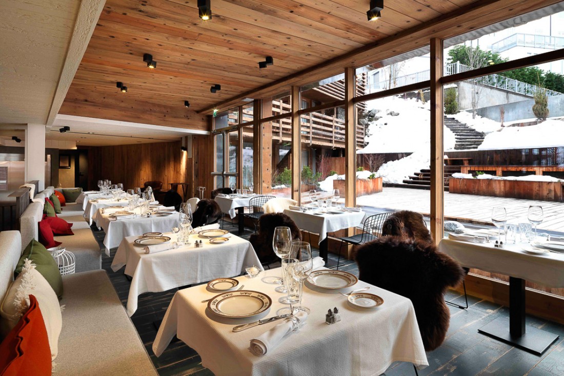 Le Bistrot du M, élégant et lumineux, idéal pour repas décontracté | © M de Megève