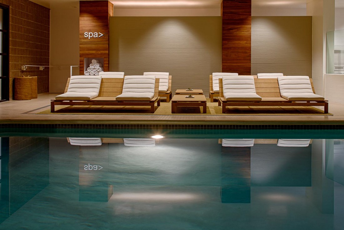 La piscine de l’hôtel, bénéficiant d’un éclairage naturel | © Park Hyatt Washington