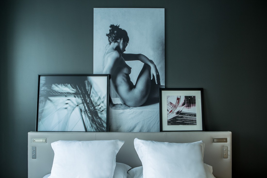 Des œuvres d’art ornent les chambres et suites de l’hôtel | © Le Cinq Codet