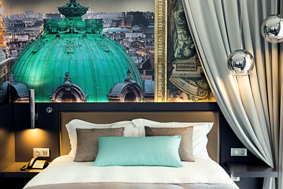 Décor typique d'une chambre de l'Indigo Paris. © Indigo Hotels