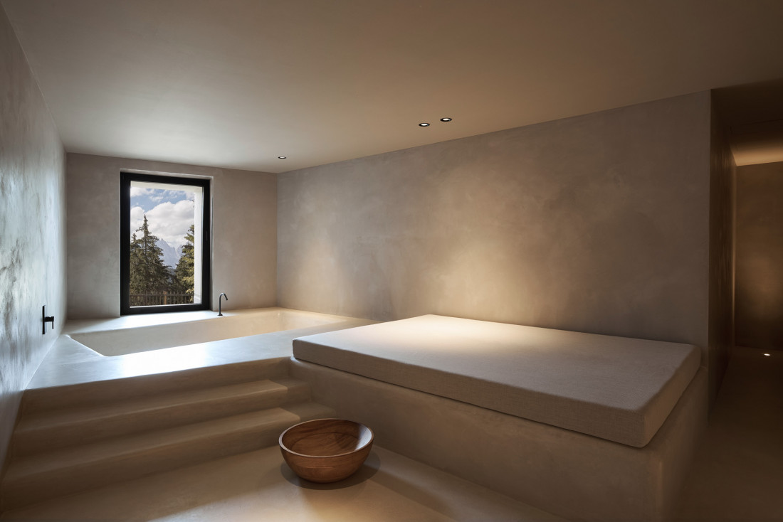 Ambiance intime mais avec vue dans le spa © Forestis