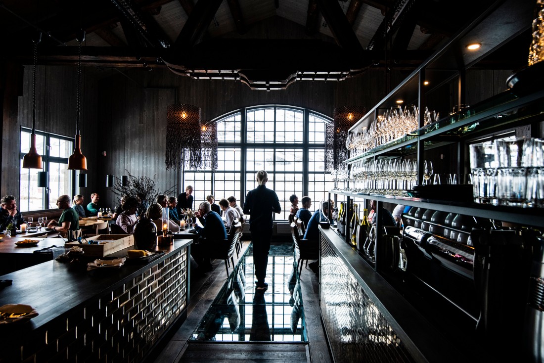 Le restaurant de Niekhu, dont les fenêtres rappellent celles de l'ancien atelier.  © Mattias Fredriksson