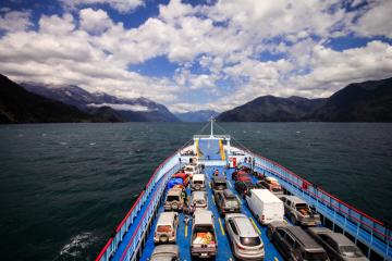 Le ferry vers la Peninsula Huequi | © Cédric Aubert