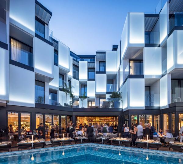 Sir Joan Hotel Ibiza - La piscine de l'hôtel © Amit Geron
