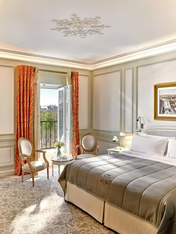 Le Meurice Paris - Suite Executive 301 vue Jardin - Chambre © DR