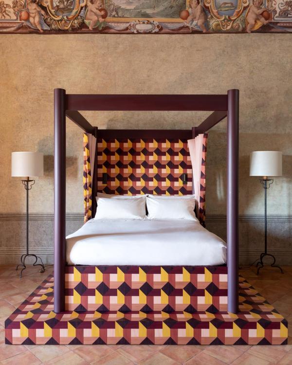 Dormir dans la chambre Galilée d'un hôtel historique à Rome © Daniele Molajoli