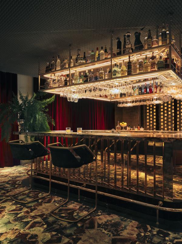 Le restaurant © Matthieu Salvaing, Bus Palladium