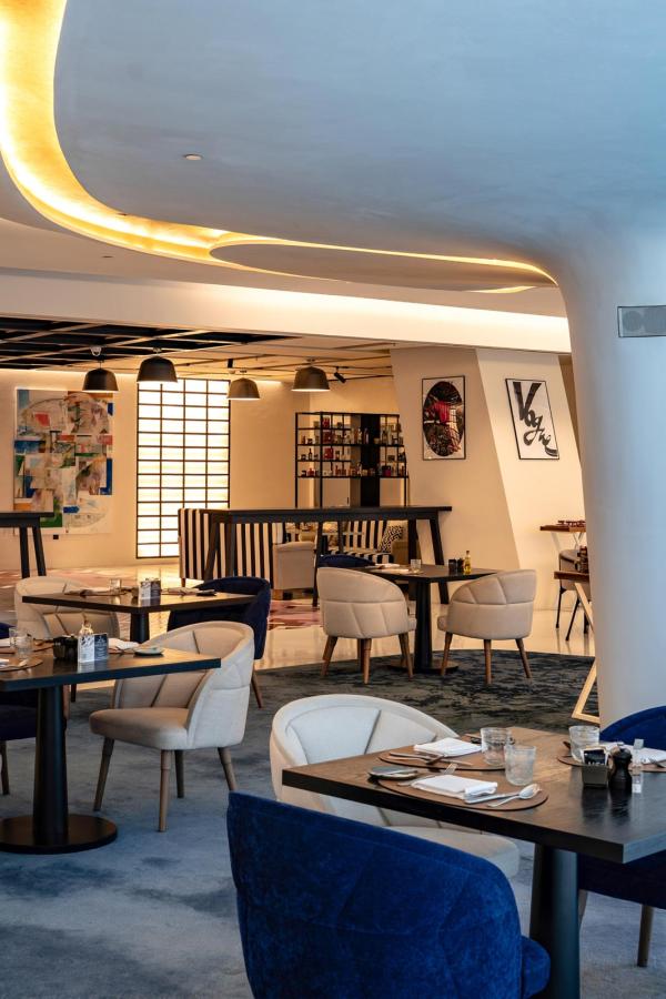 On a testé le ME Dubai, hôtel 5 étoiles à Dubaï