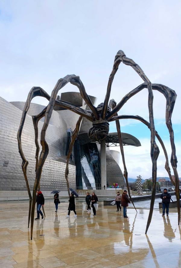 Sculpture "Maman" de Louise Bourgeois devant le Guggenheim © Clémence Ludwig