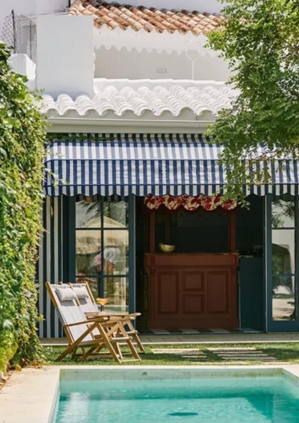 La piscine de l'hôtel à Minorque © Cristine Bedfor Mahón