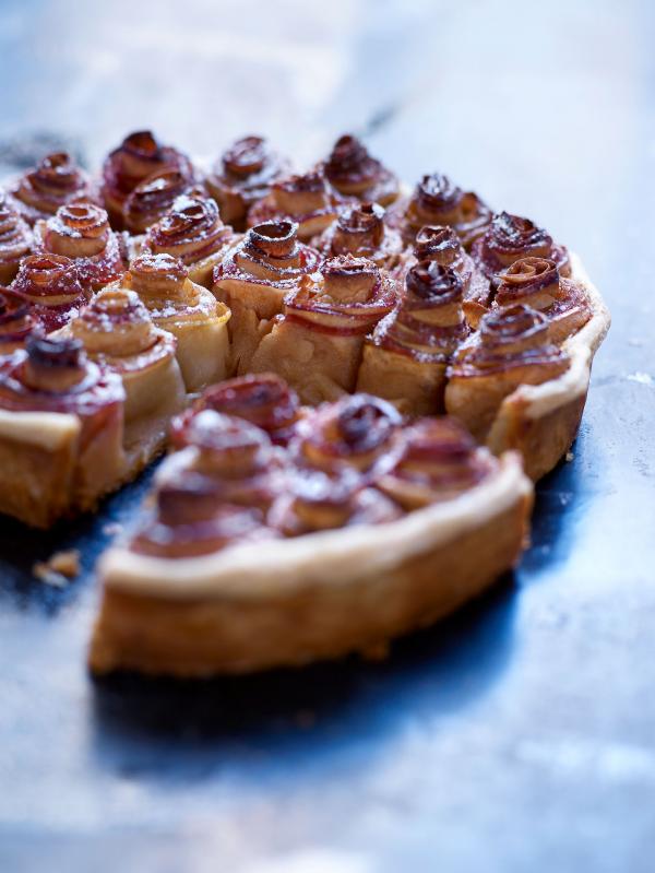 La tarte aux pommes façon "Bouquet de roses", un plat emblématique de l'Arpège © J.C-Amiel