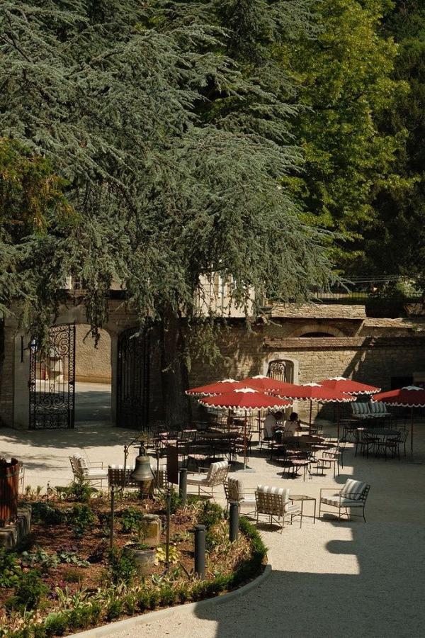 La terrasse de l’hôtel © Le Bellevigne La terrasse de l'hôtel © Le Bellevigne