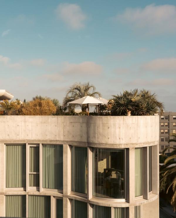 Le Calabra sur le rooftop dde l’hôtel Proper © Calabra Le Calabra sur le rooftop dde l'hôtel Proper © Calabra