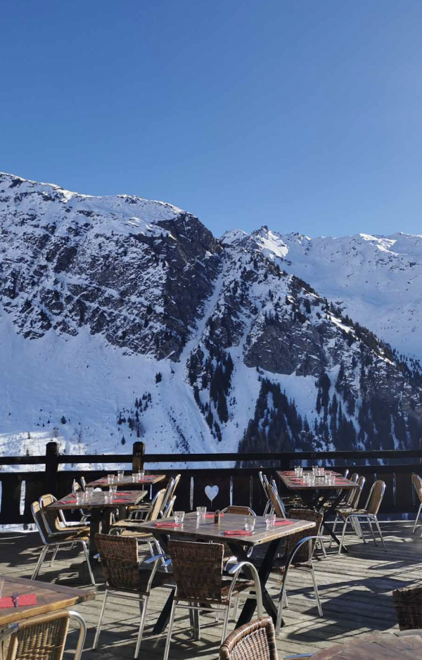 Restaurant l'Ancolie - terrasse - la Rosière © Lucie Deja