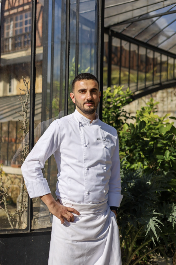 Le chef Adrien De Crignis au Château de la Bûcherie © Capucine Ancelet Le chef Adrien De Crignis au Château de la Bûcherie © Capucine Ancelet