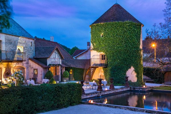 Château de Courban — restaurant et suite pigeonnier © Château de Courban