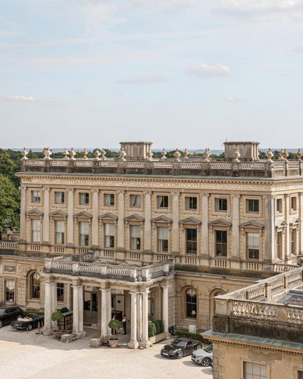 Les extérieurs de Cliveden House, hôtel 5 étoiles à une heure de Londres © Cliveden House 