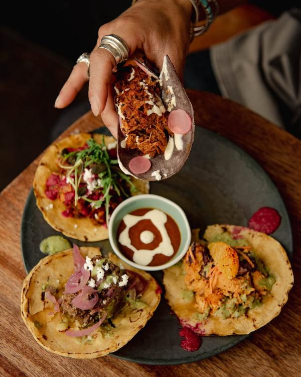 Un brunch mexicain au restaurant © Distrito Frances Un brunch mexicain au restaurant © Distrito Frances