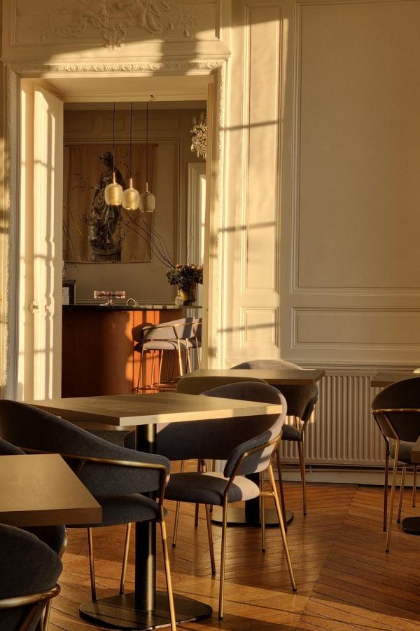 Salon