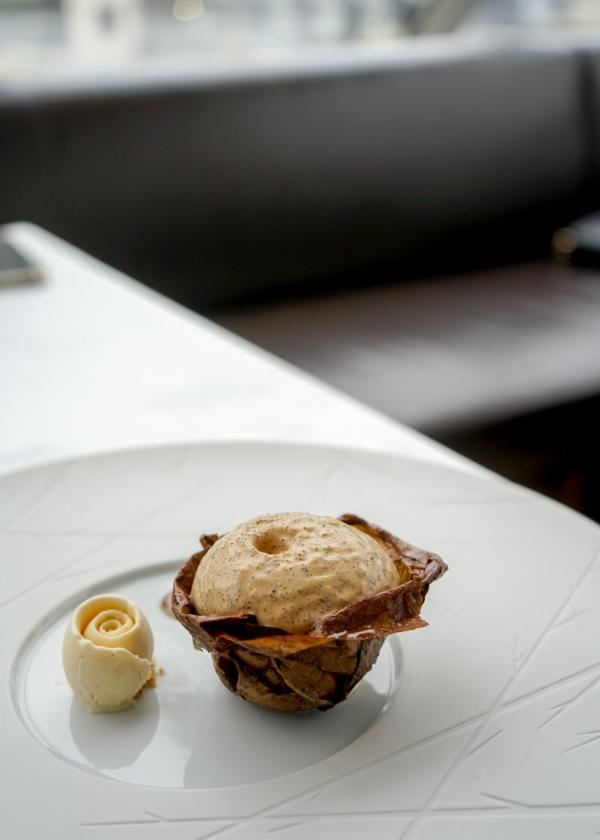 L'Oiseau Blanc | Vanille de Tahiti / glacée / grillée / feuille de tabac givrée © MB|YONDER.fr