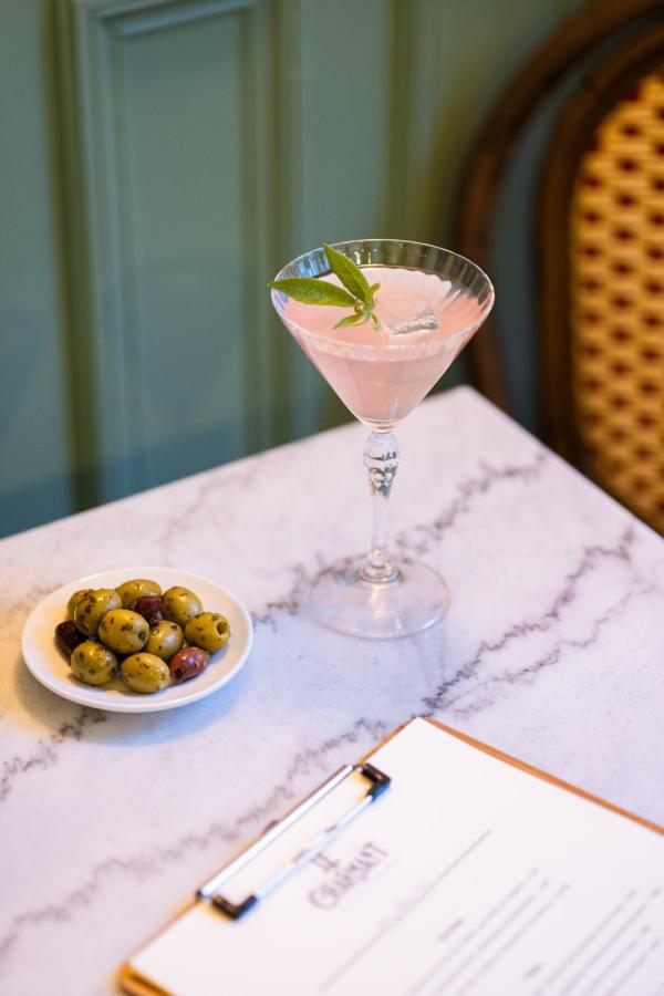 Le Bar du Charmant, idéal pour un afterwork proche de Paris
