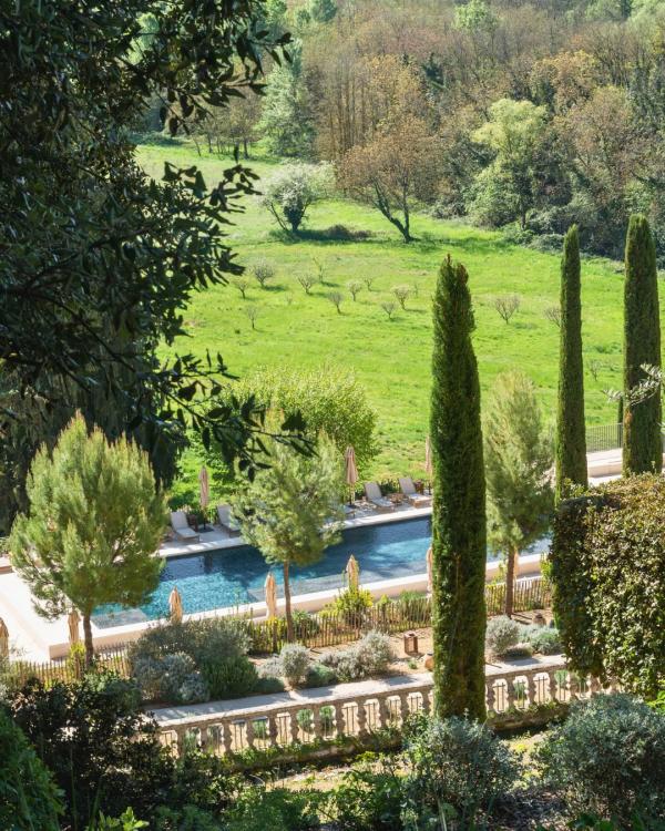 Le Couvent des Minimes piscine exterieur instagram@lecouventdesminimes