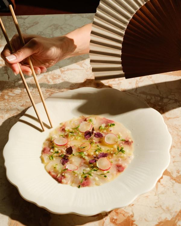 Le restaurant vue sur la Tour Eiffel Kinugawa Rive Gaunche © Le SAX Paris