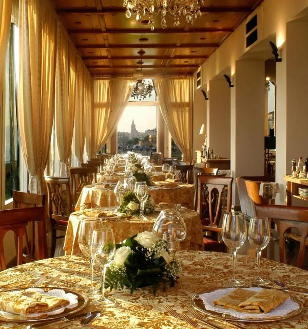Le restaurant Le restaurant © Site Officiel de la Villa Las Tronas Hôtel & Spa