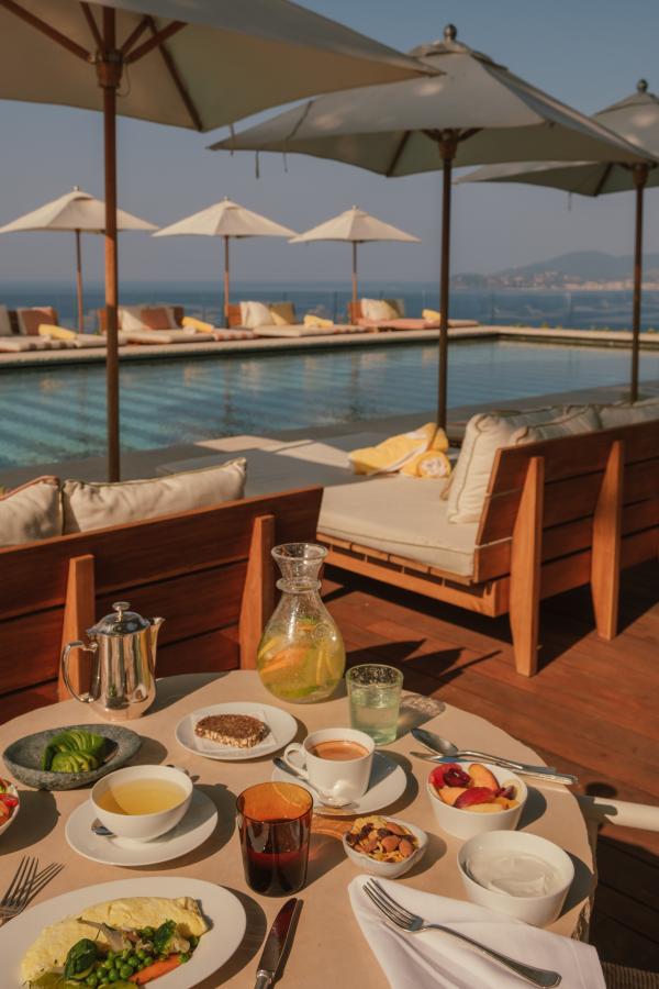 Le petit déjeuner à l'hôtel Lily of the Valley © DR