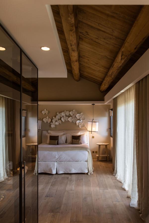 Une chambre de l’hôtel en Corse Une chambre de l'hôtel en Corse