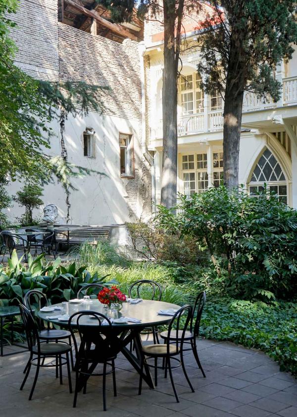 La cour intérieur du Café Littera.