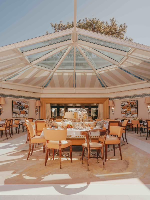 Le restaurant de l’hôtel Villa Colette designé par Philippe Starck Le restaurant de l'hôtel Villa Colette designé par Philippe Starck